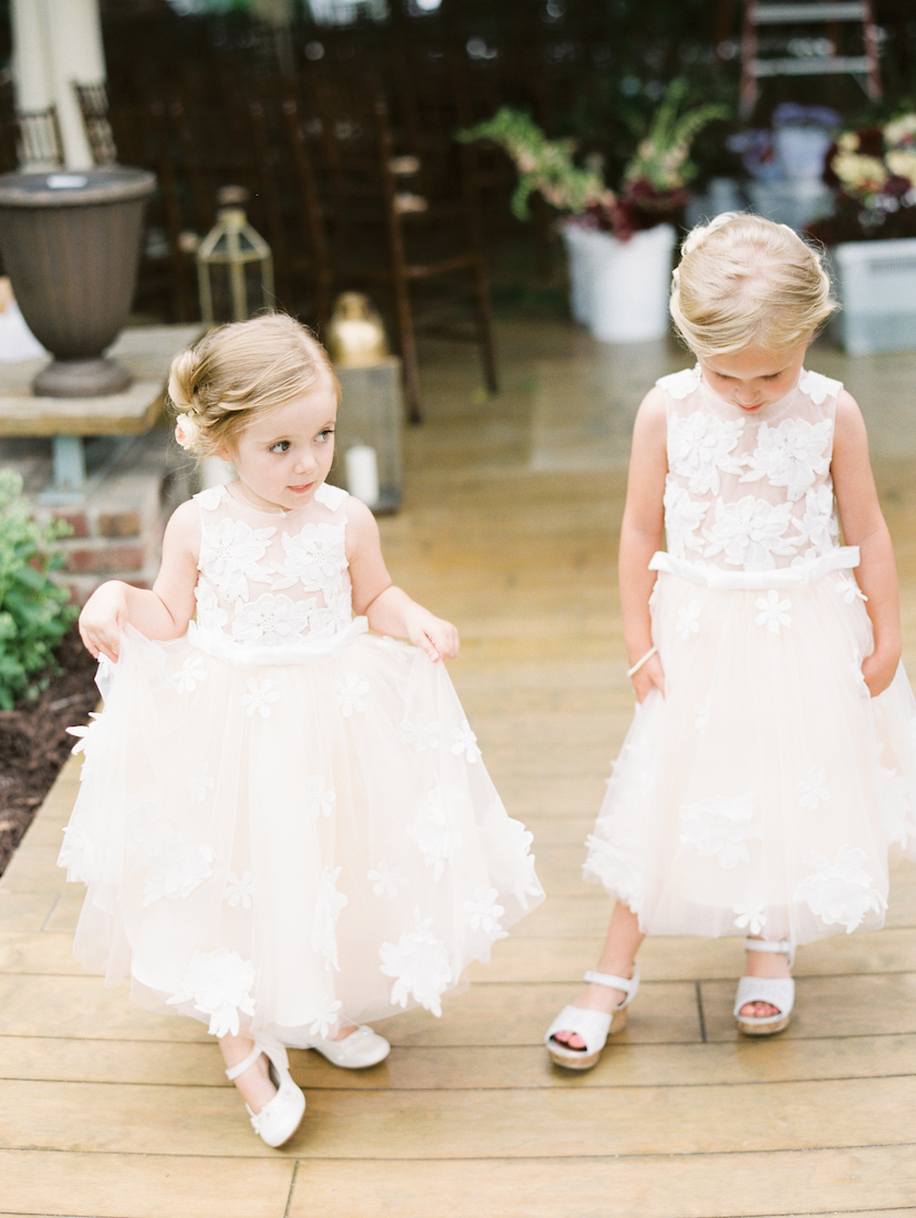 little flower girls in tulle dresses at chattanooga, tennessee outdoor wedding